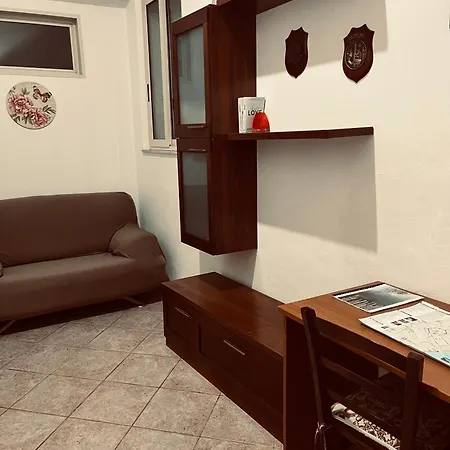 度假居 Casa Sauro 10 *